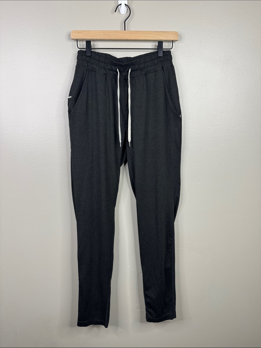 Vuori Performance Jogger Heather Charcoal Gray - Women's Size Small S V418